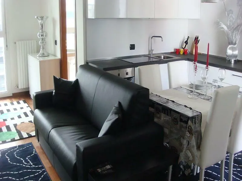 Notami - New Luxury Attic Apartment Milan 0*,